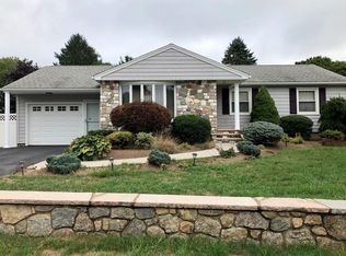 14 Spencer Rd, Smithfield, RI 02828