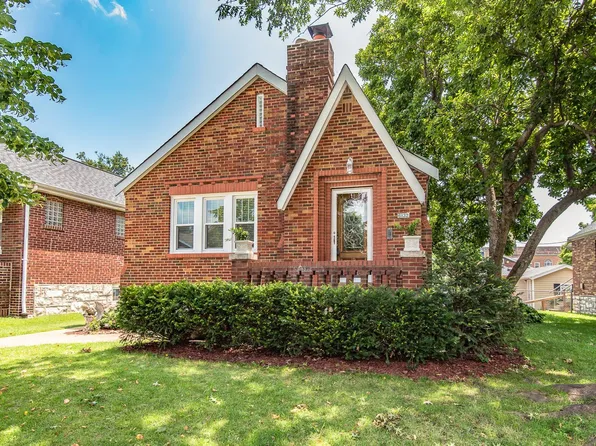 6132 Newport Ave, Saint Louis, MO 63116