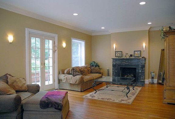 3rd image of 6817 S Cregier Ave
