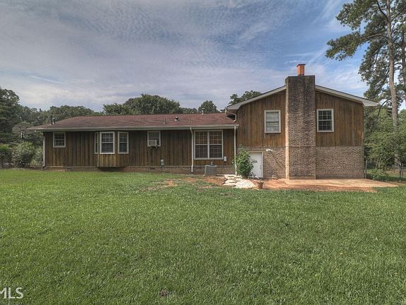 5th image of 1698 Fontaine Dr