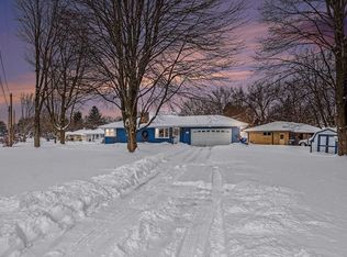 7589 Foxwood St, Richland, MI 49083