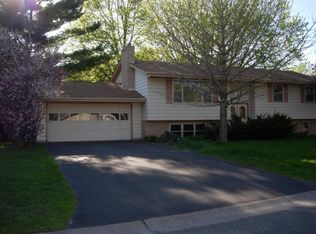 1715 Lindig St, Falcon Heights, MN 55113