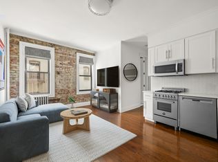 2451 38th St #B7, Queens, NY 11103