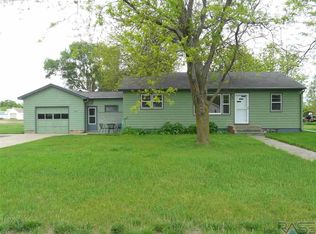 204 E Center St, Marion, SD 57043