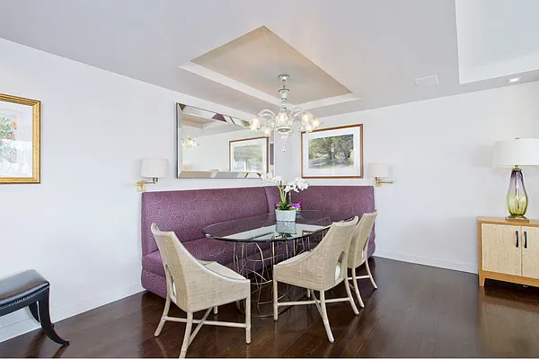 Sold by Stribling | media 11