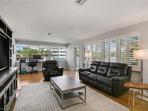 5th image of 180 Isle Of Venice Dr APT 206