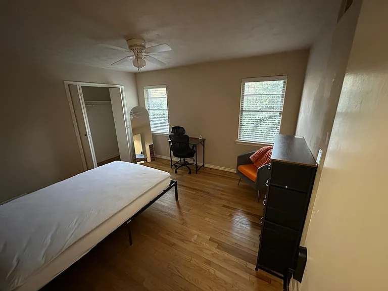 8006 Fall River Dr — Photo 4