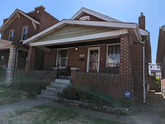 3rd image of 4934 Robert Ave