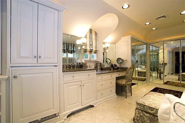 Her Master Bath w/ Hidden Storage