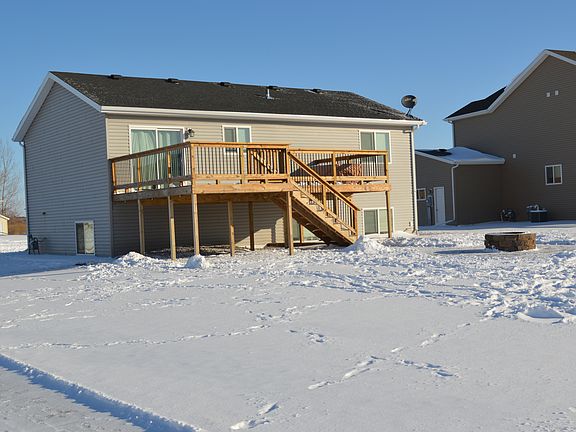 2nd image of 709 35th Ave E