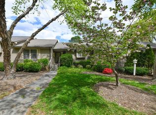 1202 Watermark Ct, High Point, NC 27265