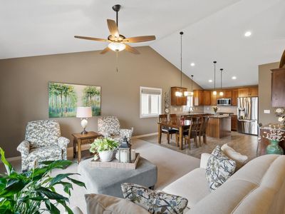 11732 Erskin Cir, Blaine, MN, 55449