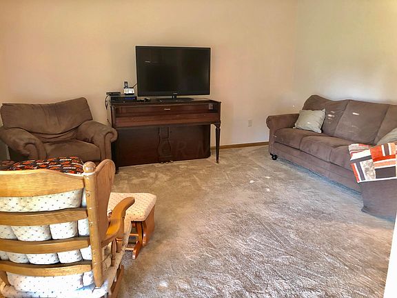 5th image of 1823 Maroon Dr