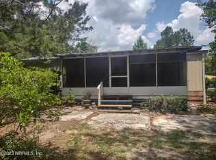 111 Jackson Ter, Interlachen, FL 32148