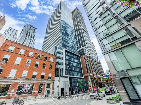 11 Charlotte St #2404, Toronto, ON M5V 0M6