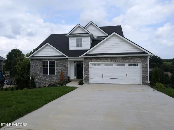 225 Ridgefield Dr, Maryville, TN 37804