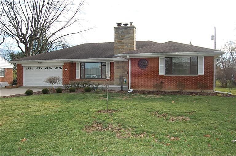1st image of 8 Napoleon Dr