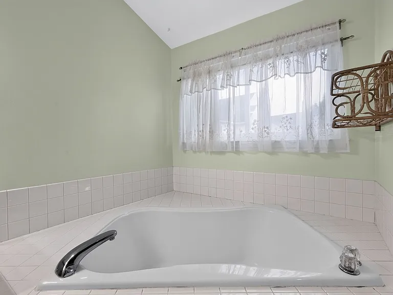 402 Candlewood Way — Photo 25