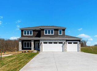 1244 Kona Cir, Coralville, IA 52241