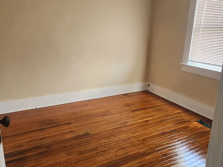 1008 S Randolph St — Photo 6