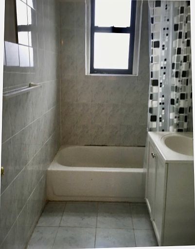 2nd image of 2409 27th St #3F