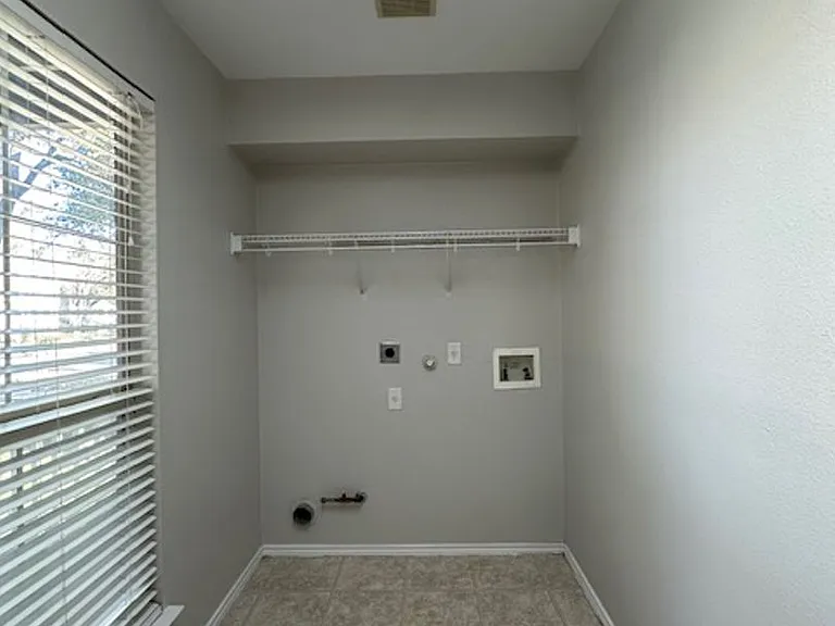 5157 Hartson — Photo 14
