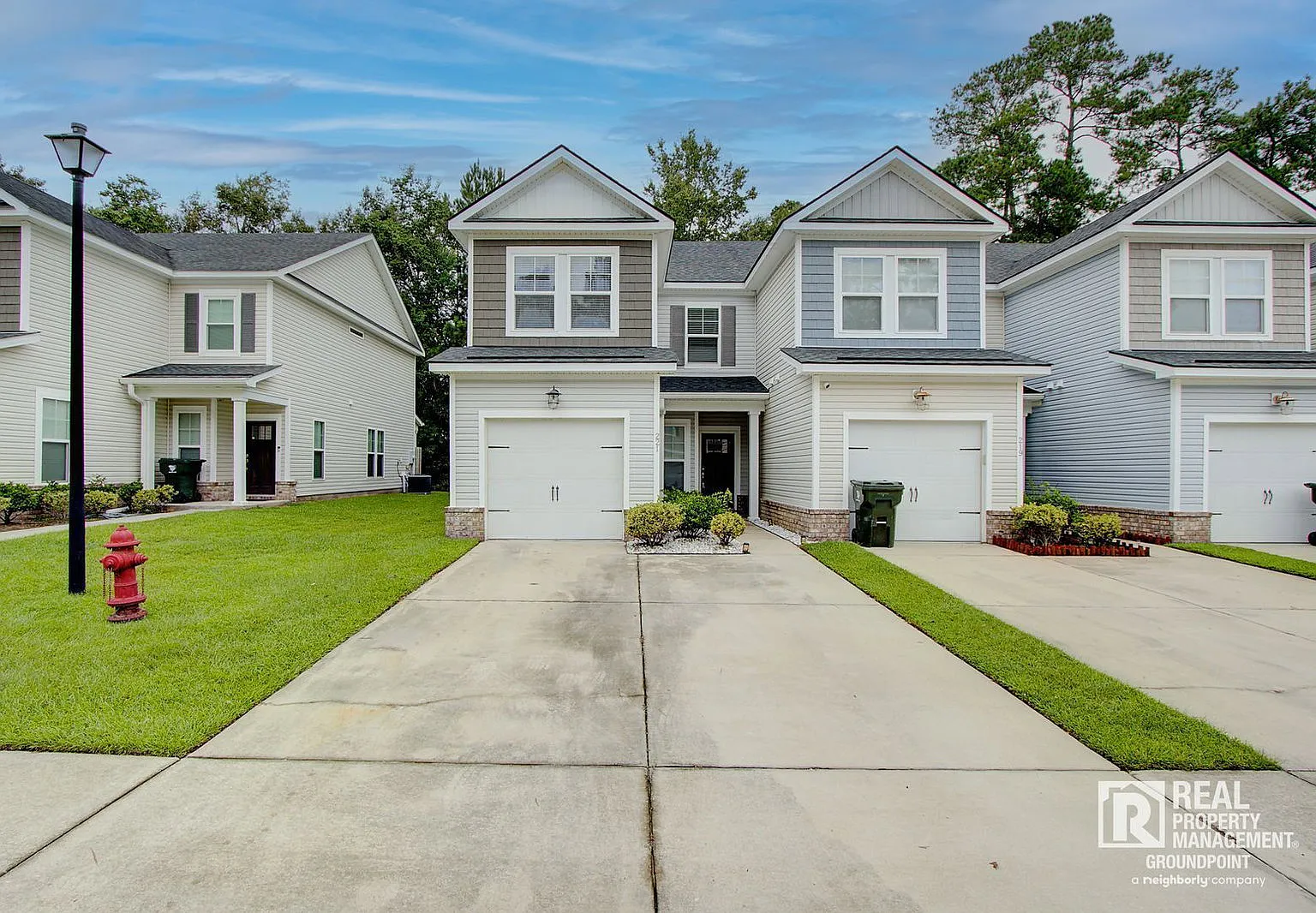 3 bed, 2.5 bath, 1648 sqft, $2,200 — Photo 1