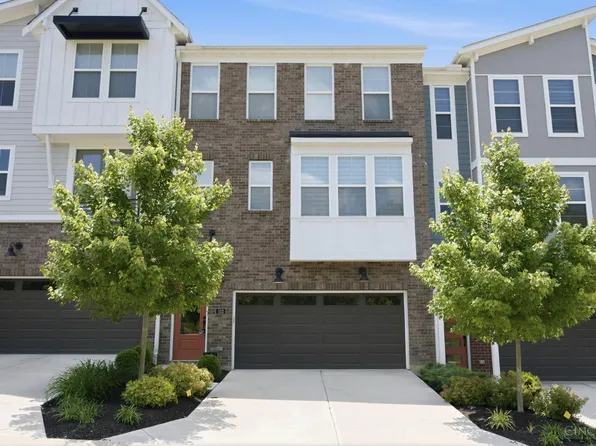 102 Blossom View Dr, Loveland, OH 45140