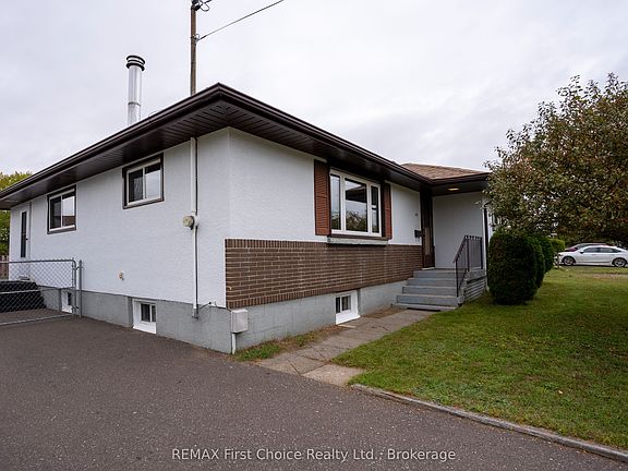 2nd image of 69 Matthews St