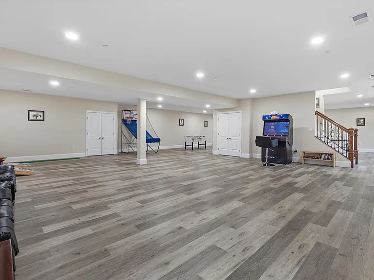 12107 Glen Mill Rd — Photo 35