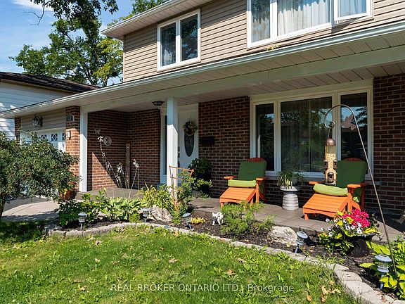 3rd image of 40 Farmingdale Cres