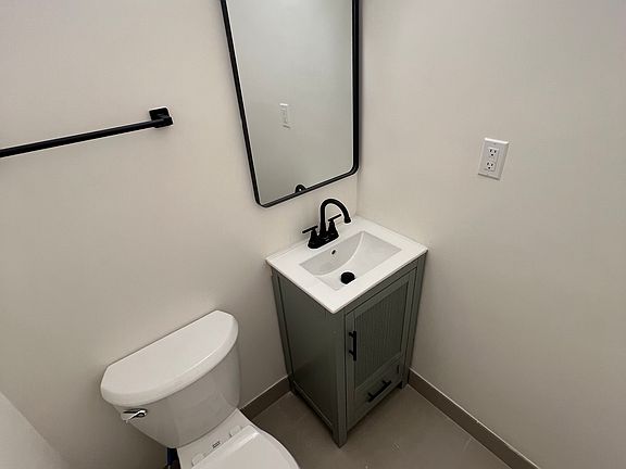 2nd image of 2513 Hermosa Ave