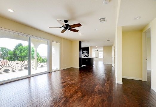 5th image of 547 Westbourne St #0