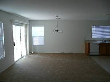 5th image of 590 Shewsbury Ave