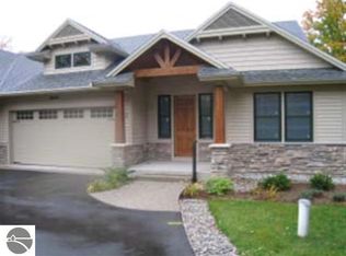 10070 E Sapphire Cir #8, Traverse City, MI 49684