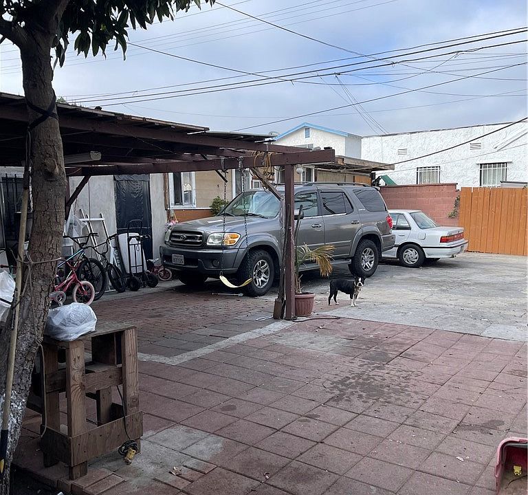 1st image of 1501 W 83rd St