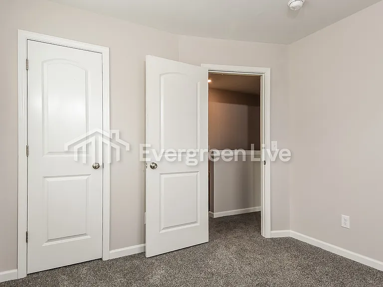 704 Quail Ln — Photo 12