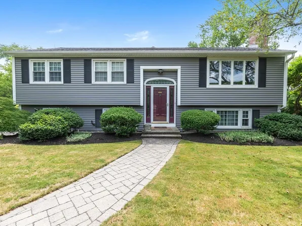 1 Abbott St, Groveland, MA 01834