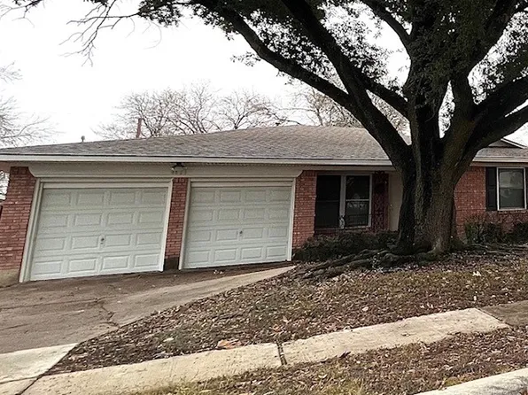 8629 Barclay St, Dallas, TX 75227