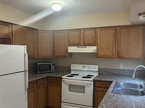 3rd image of 3420 Mercury St APT B