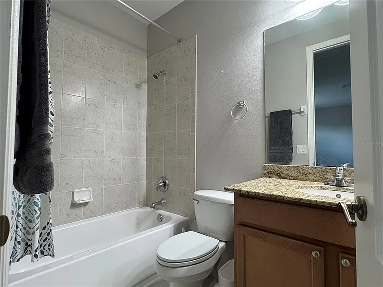 6811 Helmsley Cir — Photo 17
