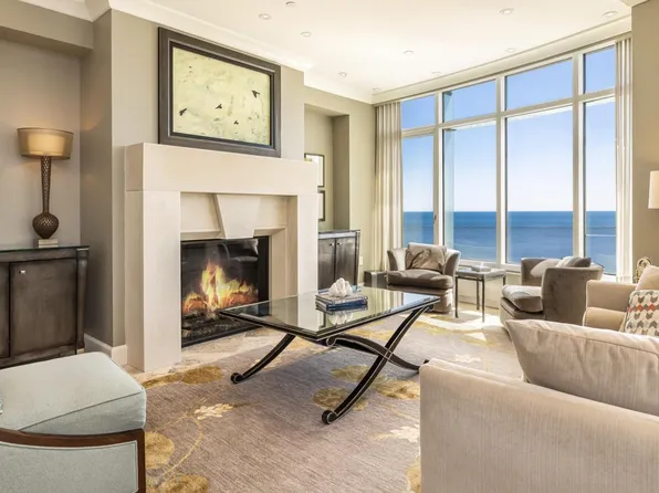 825 North Prospect AVENUE #1102, Milwaukee, WI 53202