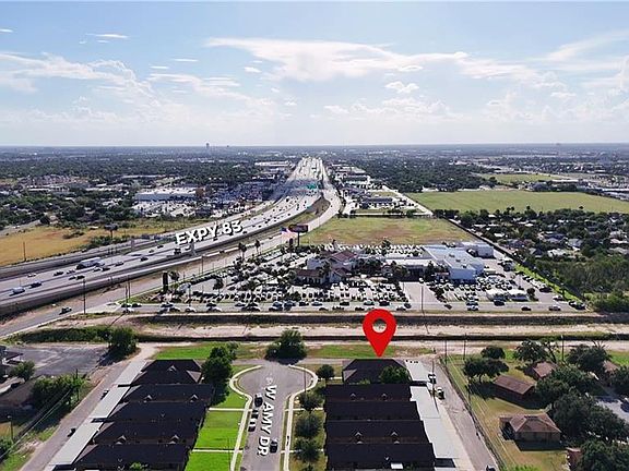 3rd image of 308 W Amy Dr