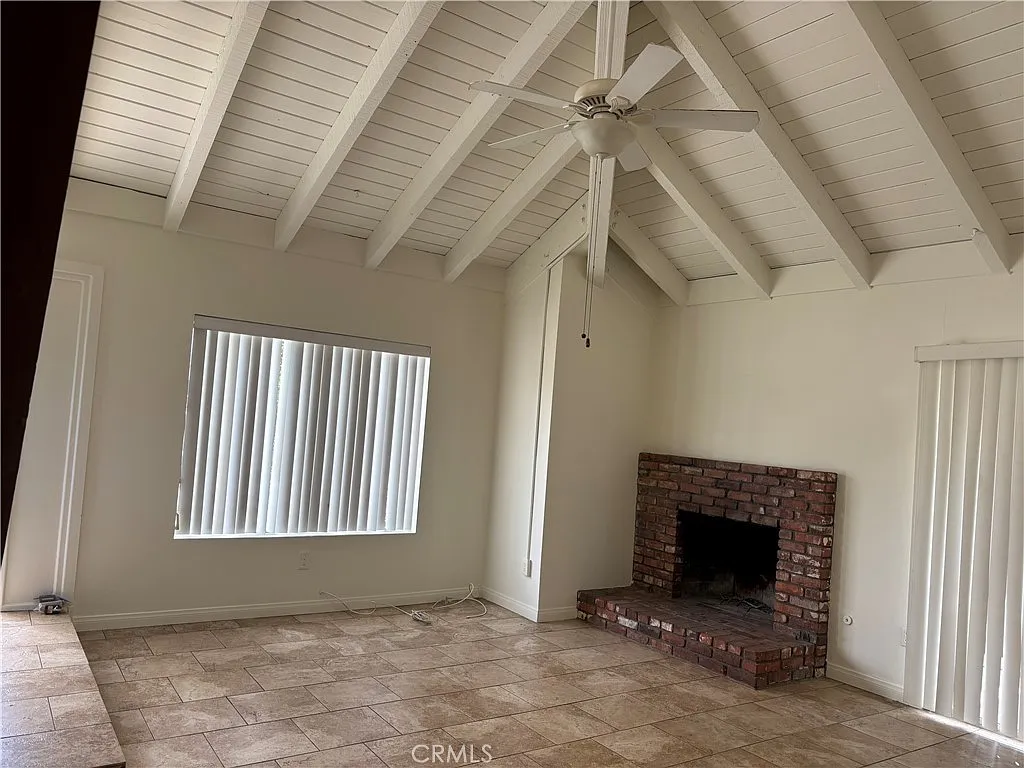 3 bed, 2.5 bath, 1488 sqft, $4,250 — Photo 3