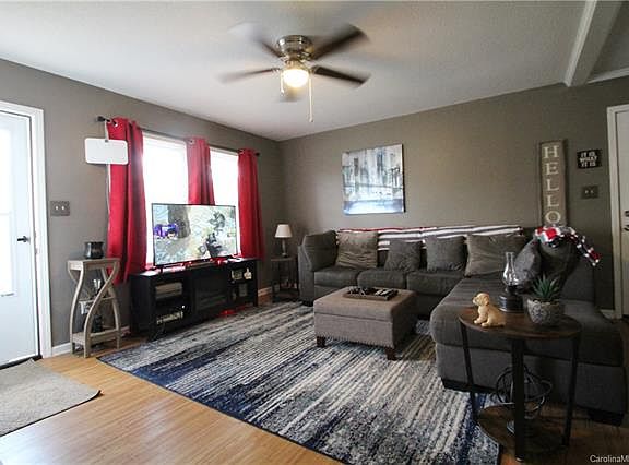 3rd image of 4616 Merrywood Ln