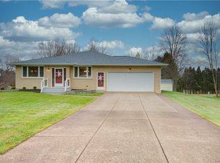 91 Hickory Hill Dr, Elma, NY 14059