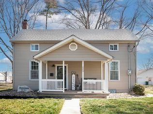 724 N Walnut St, Breese, IL 62230