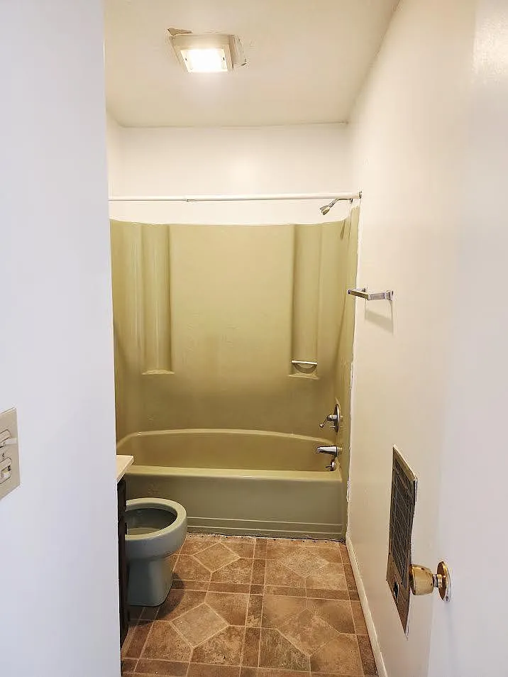 1 bed, 1.0 bath, 940 sqft, $950 — Photo 4