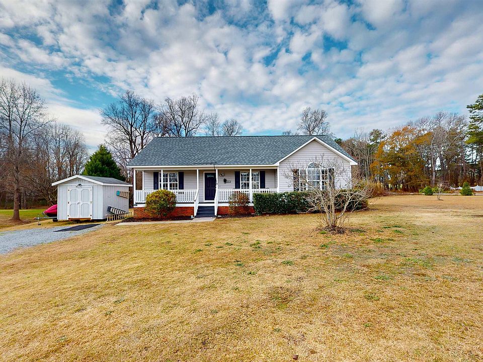 1st image of 16 Critcher Farm Ln
