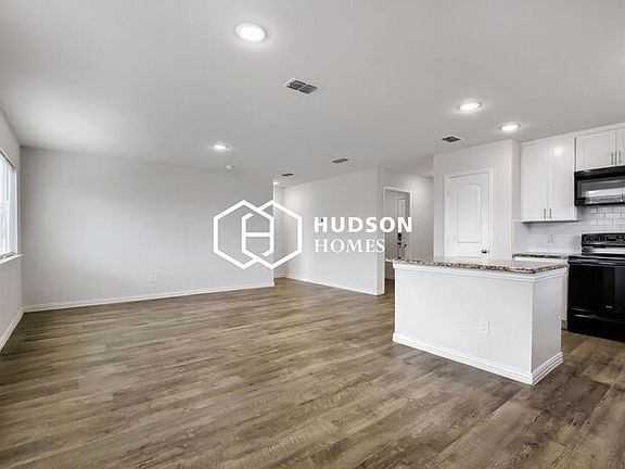 4th image of 2719 William St